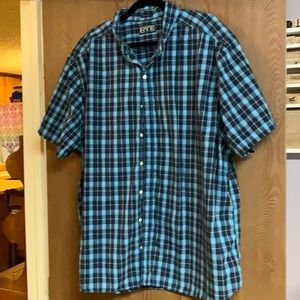 Men’s button up short sleeve shirt